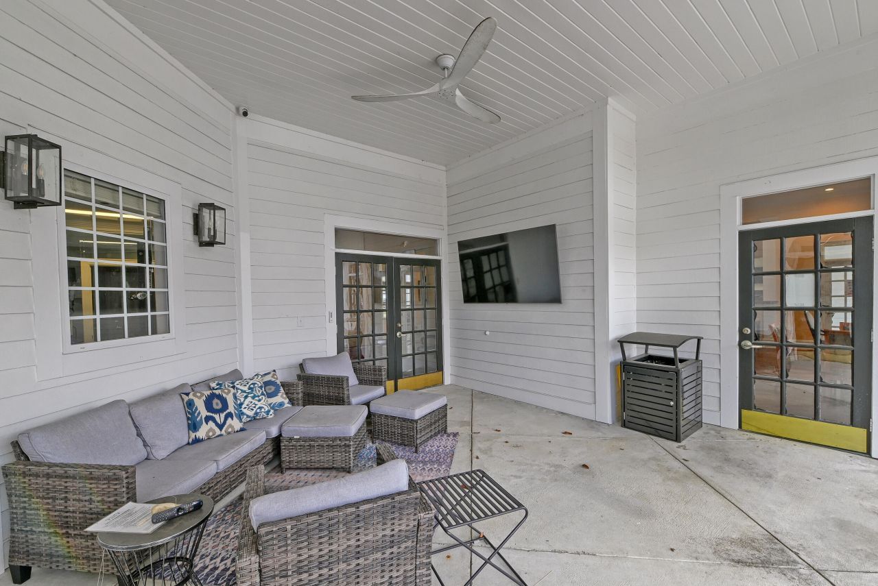 1812 Chatelain Way Photo 49