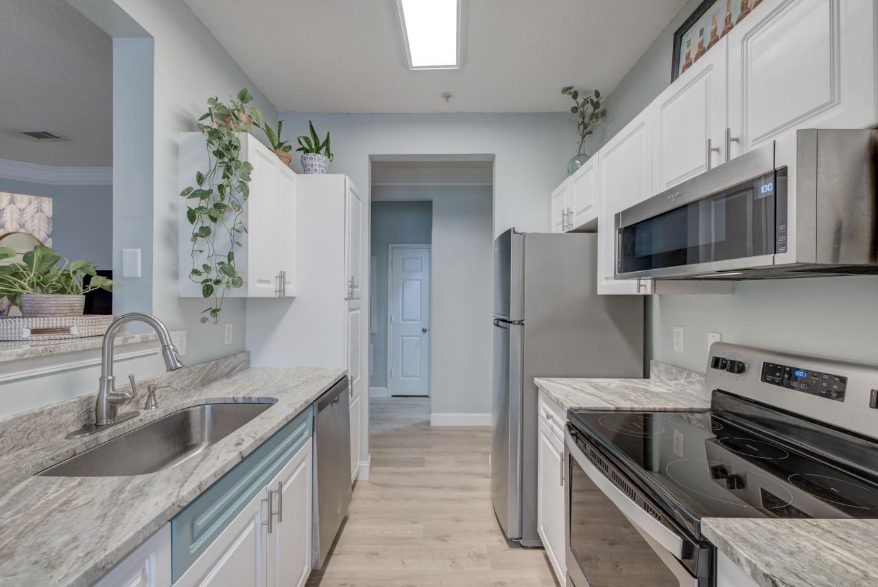 1812 Chatelain Way Photo 8