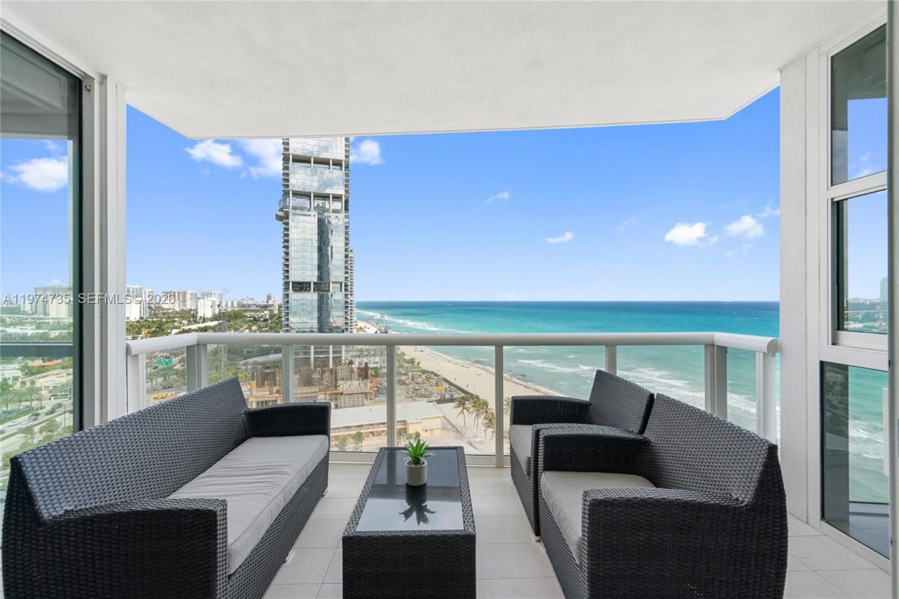18201 Collins Ave, Unit 1804, Sunny Isles Beach, FL 33160 Photo