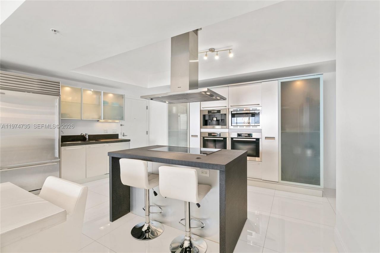 18201 Collins Ave, Unit 1804, Sunny Isles Beach, FL 33160 Photo