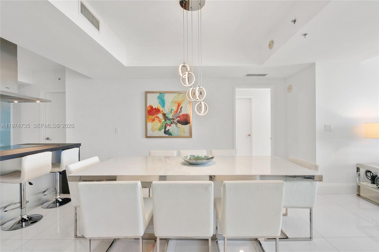 18201 Collins Ave, Unit 1804, Sunny Isles Beach, FL 33160 Photo