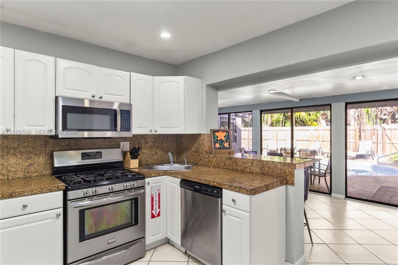 3024 NE 2nd Ter, Wilton Manors, FL 33334 Photo