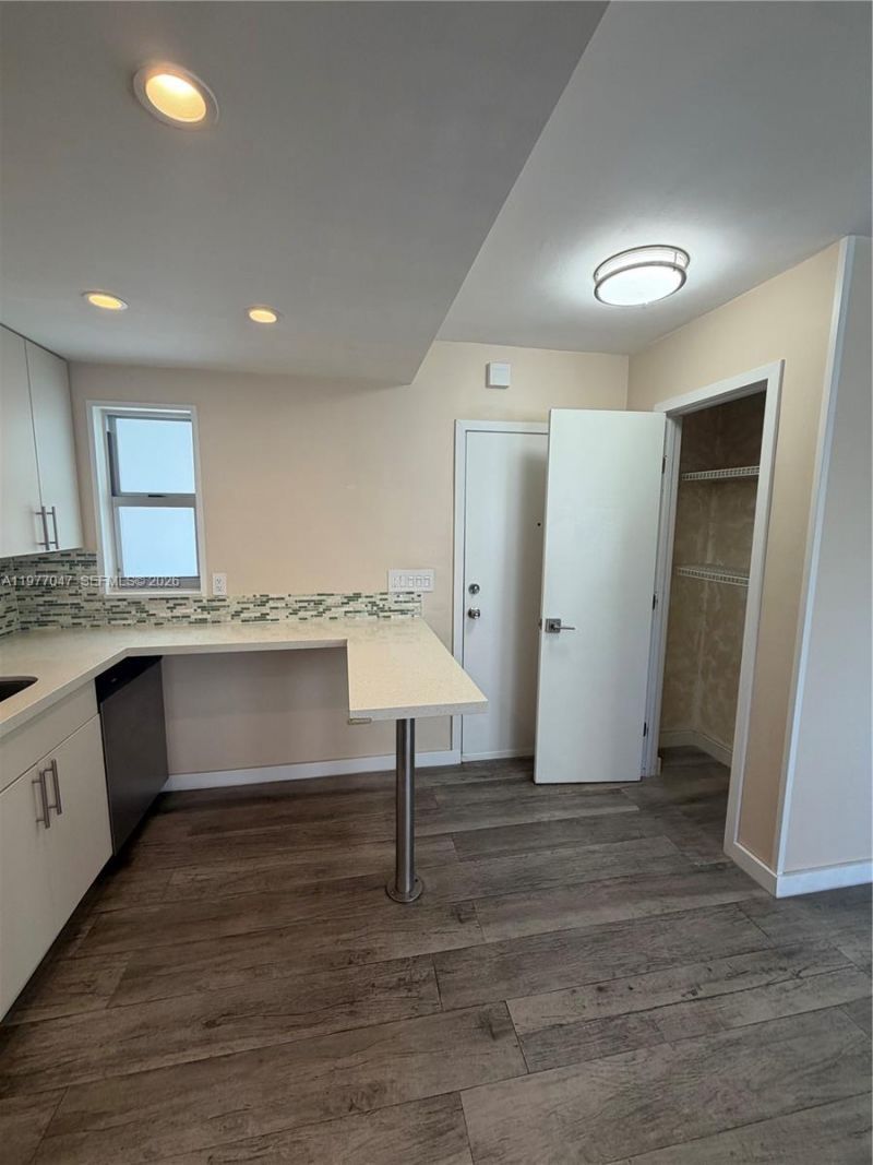 1340 Lincoln Rd, Unit 408, Miami Beach, FL 33139 Photo