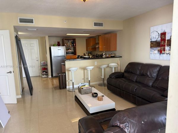 170 SE 14th St , Unit 2202, Miami, FL 33131