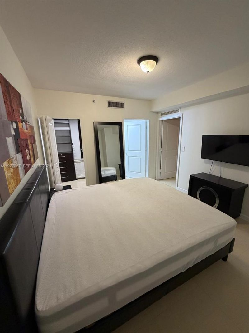 170 SE 14th St , Unit 2202, Miami, FL 33131 Photo