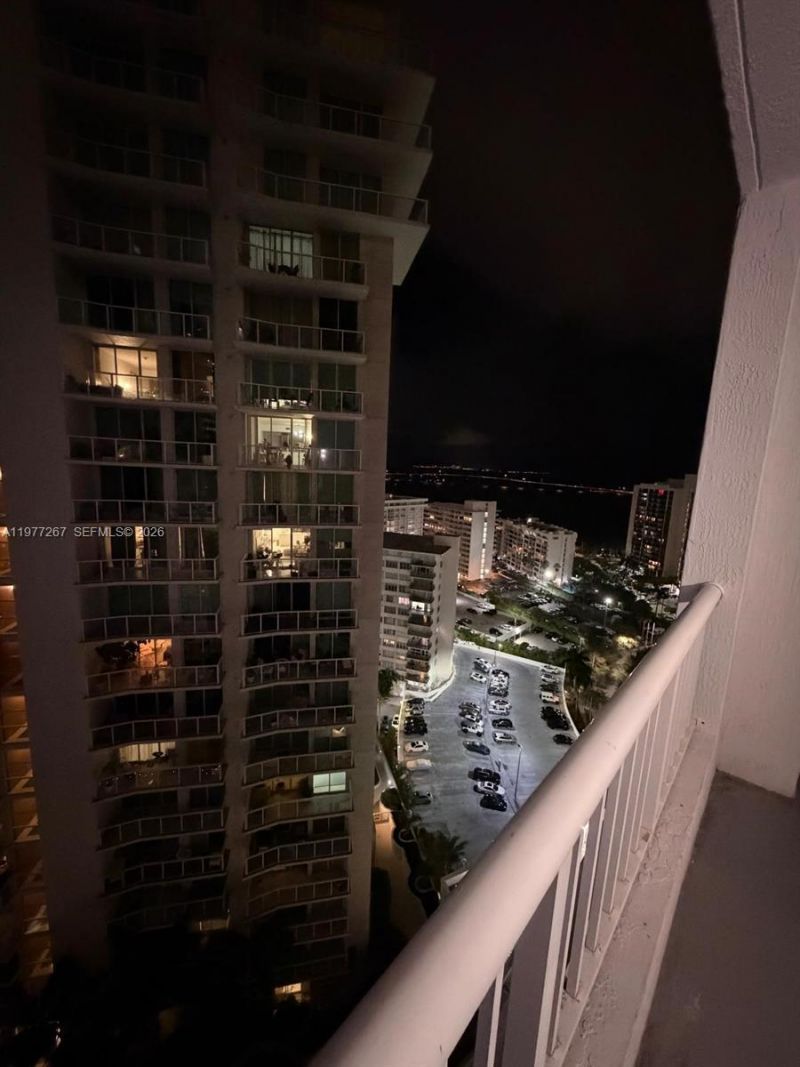 170 SE 14th St , Unit 2202, Miami, FL 33131 Photo