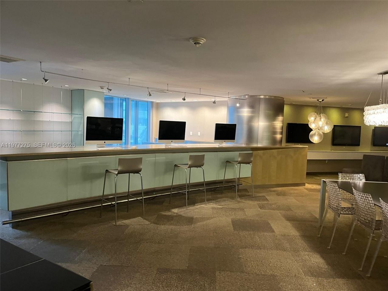 92 SW 3rd St, Unit 1801, Miami, FL 33130 Photo