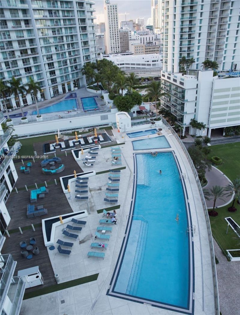 92 SW 3rd St, Unit 1801, Miami, FL 33130 Photo