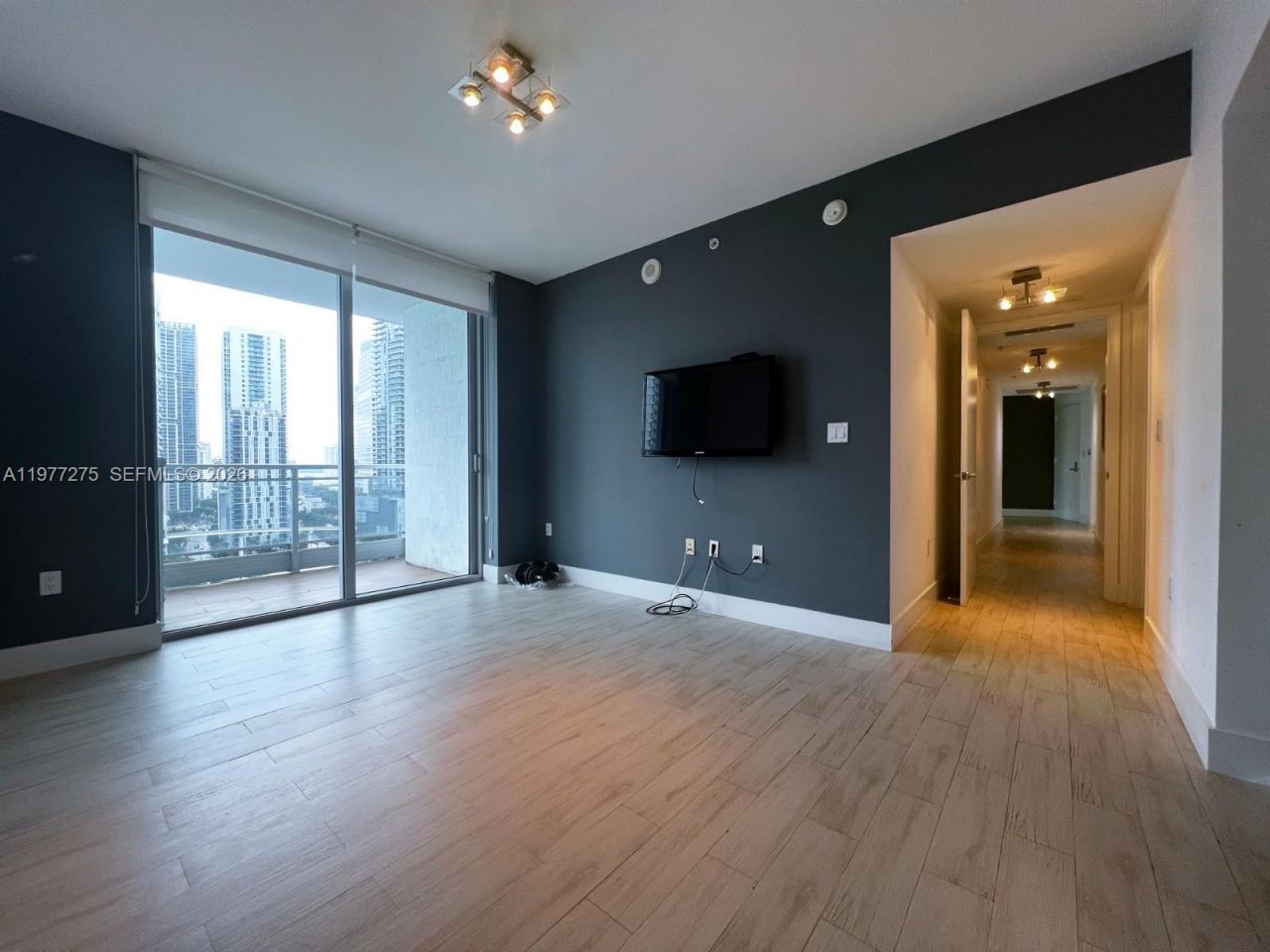 92 SW 3rd St, Unit 1801, Miami, FL 33130 Photo