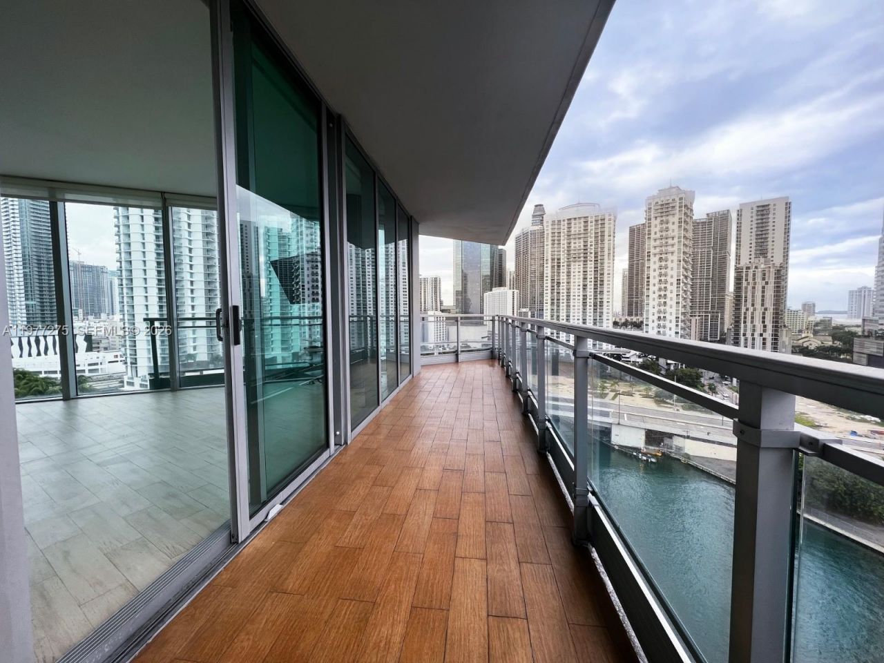 92 SW 3rd St, Unit 1801, Miami, FL 33130 Photo