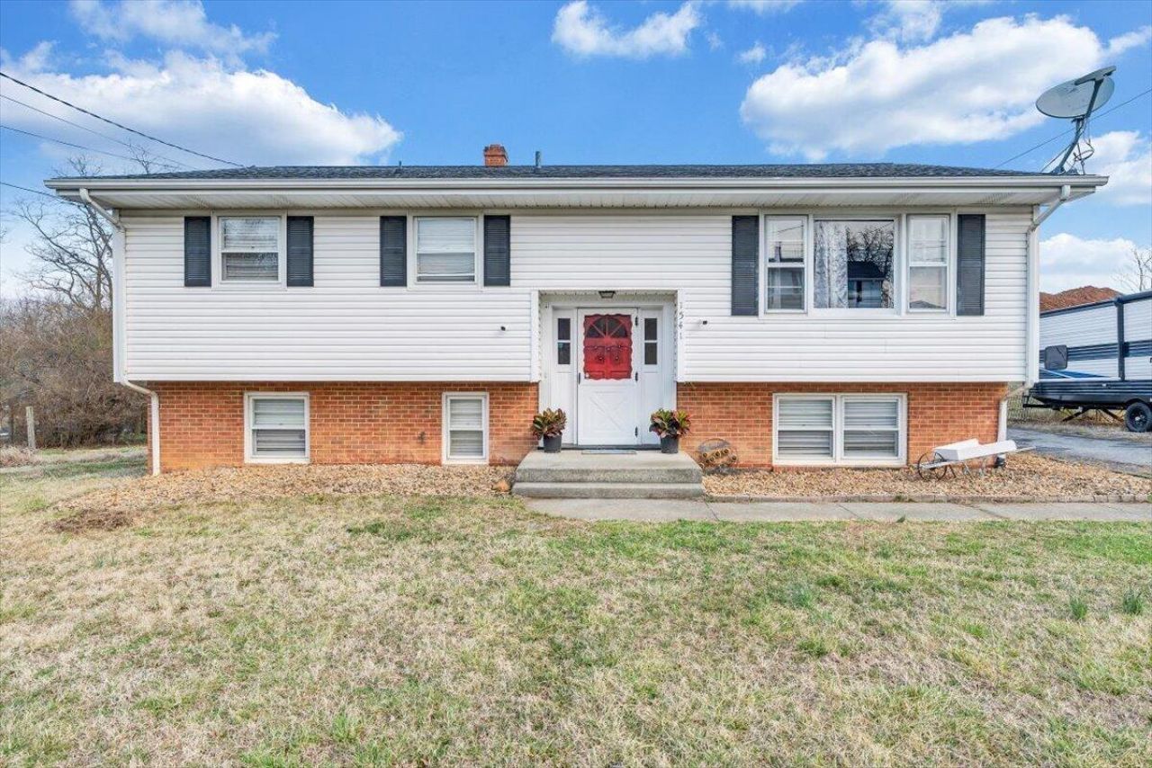 1541 Penley Blvd , Salem, VA 24153 Main Photo