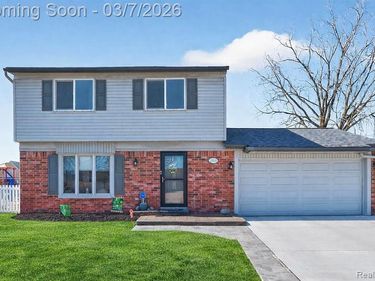 29530 Cambridge Street, Flat Rock, MI 48134