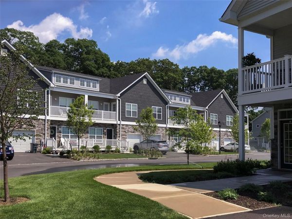 495 Middle Country Road , Unit 14, Selden, NY 11784