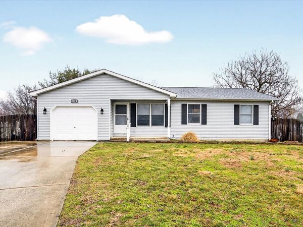 416 W Potowatami Court, Ellettsville, IN 47429