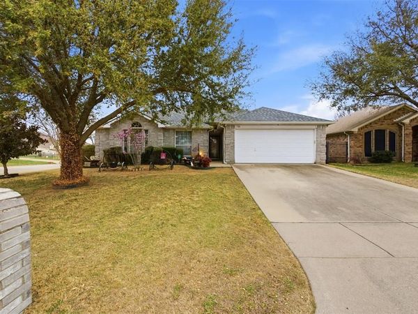 1724 Hope Town Drive, Mansfield, TX 76063