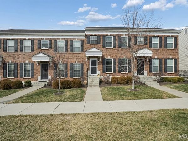 1831 Basston Drive, Maryland Heights, MO 63146