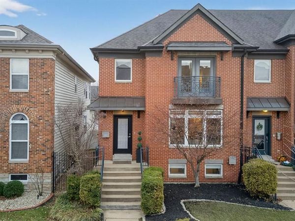 4242 Olive Street, St Louis, MO 63108