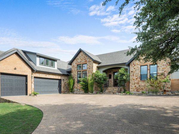 279 Rugged Earth DR, Austin, TX 78737