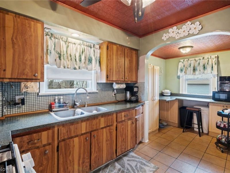 1101 Linden Avenue, Akron, OH 44310 Photo 9