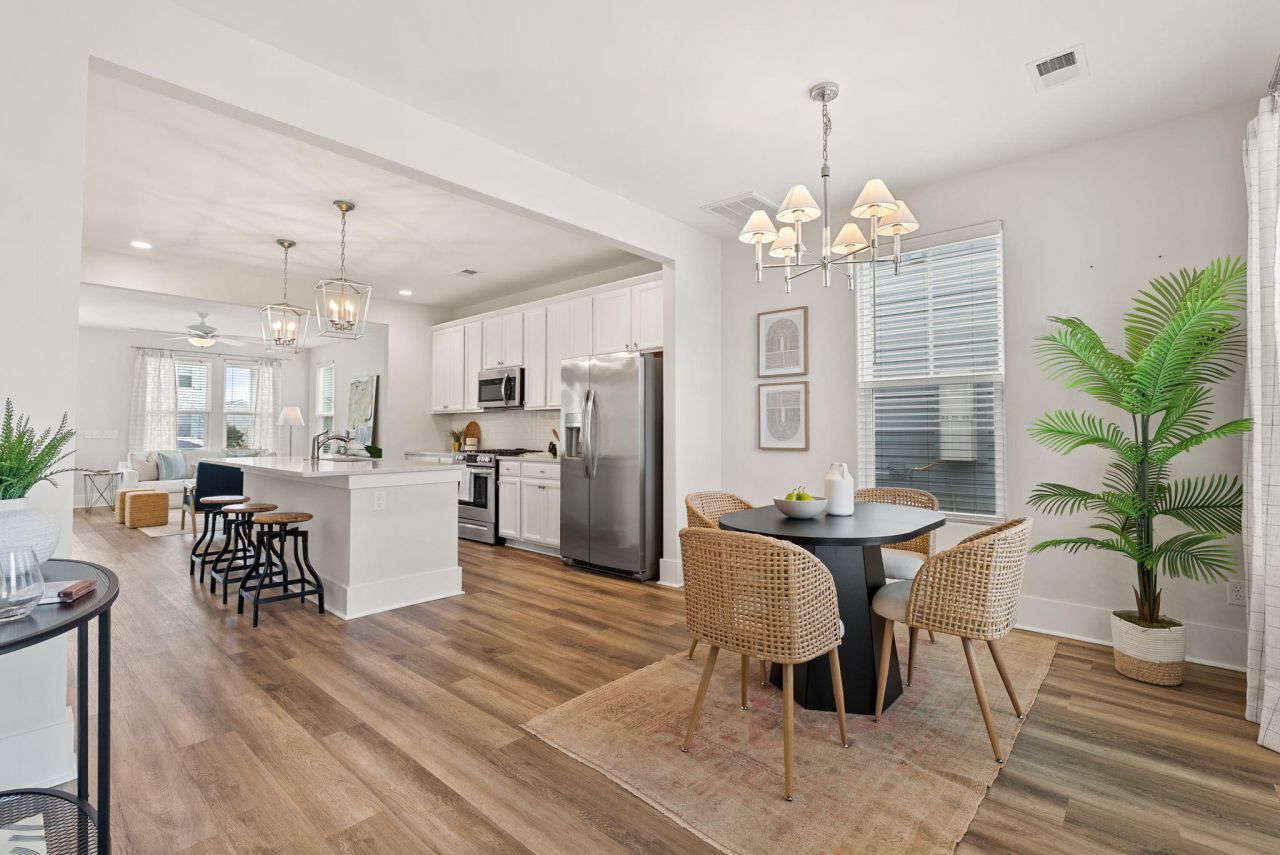 243 Symphony Avenue Photo 10