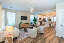 243 Symphony Avenue photo 4