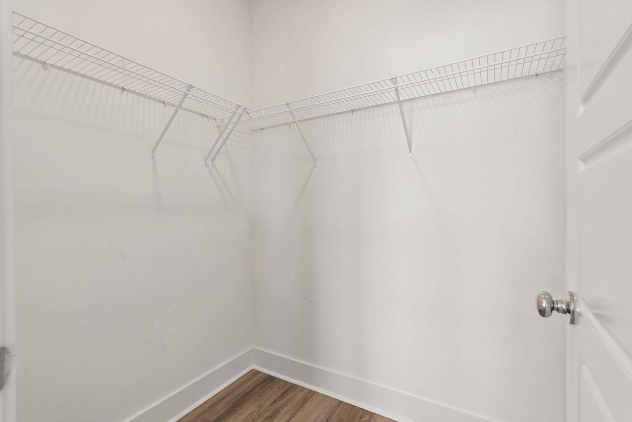 243 Symphony Avenue Photo 23