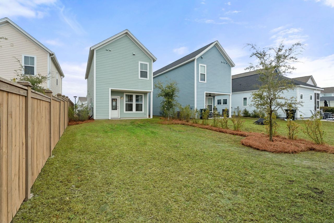 243 Symphony Avenue Photo 30