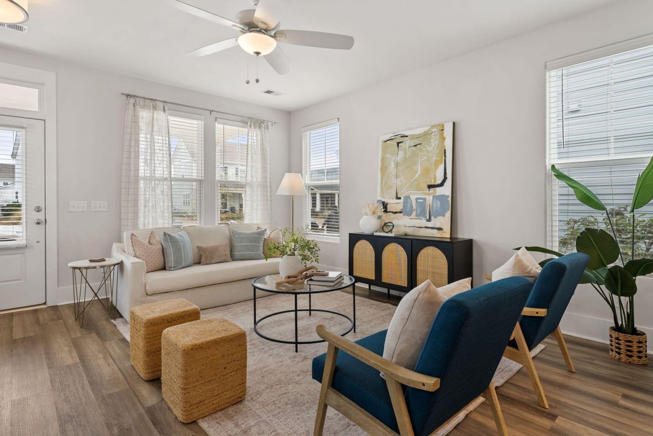 243 Symphony Avenue Photo 6