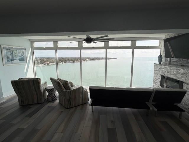 7200 Sunshine Skyway Lane S, Unit 15F, Saint Petersburg, FL 33711 Photo