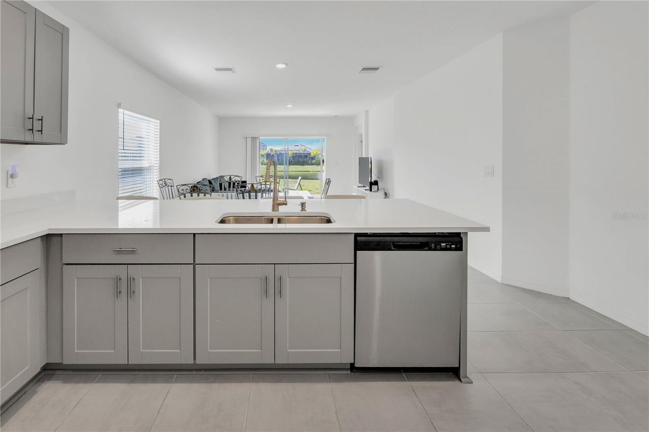 11207 Fieldstone Drive, Palmetto, FL 34221 Photo