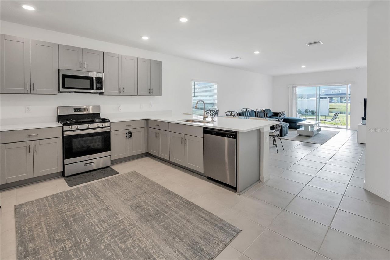 11207 Fieldstone Drive, Palmetto, FL 34221 Photo