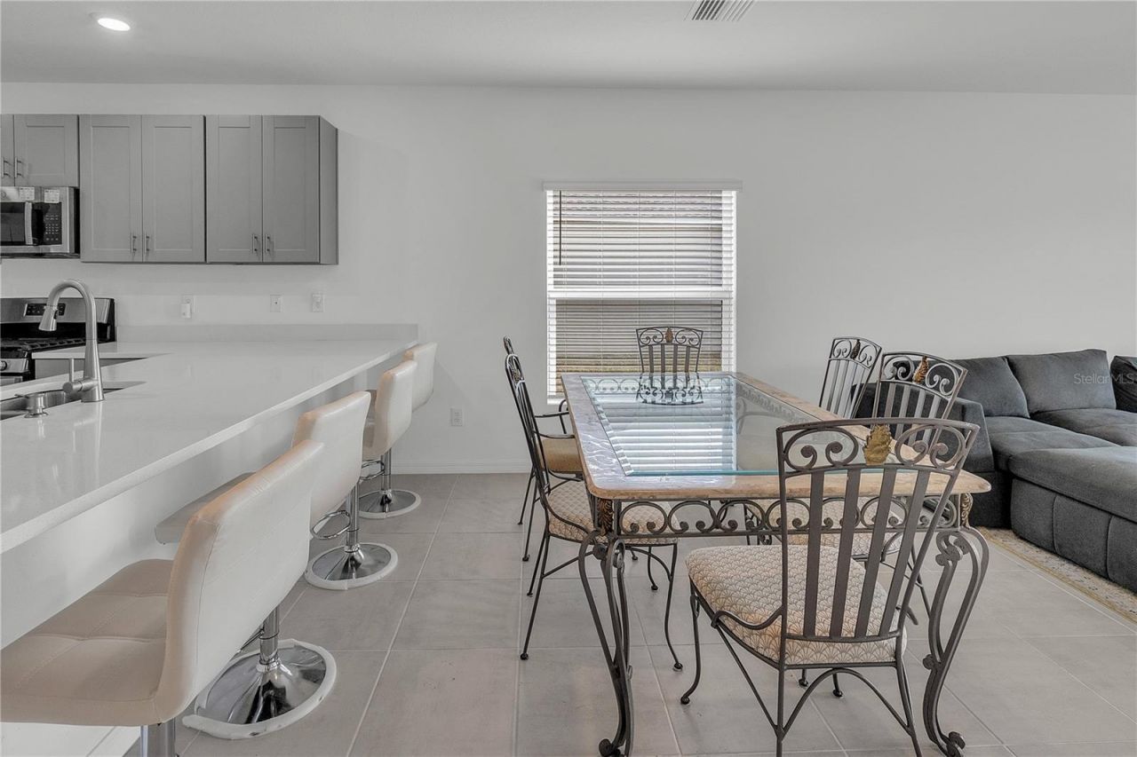 11207 Fieldstone Drive, Palmetto, FL 34221 Photo