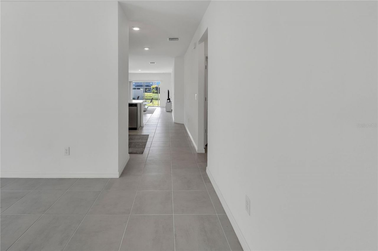 11207 Fieldstone Drive, Palmetto, FL 34221 Photo