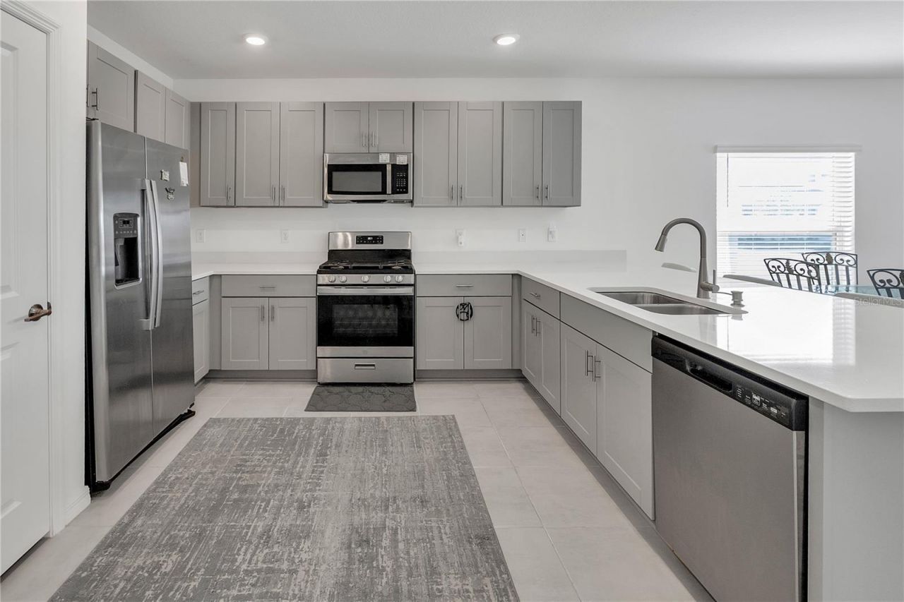 11207 Fieldstone Drive, Palmetto, FL 34221 Photo