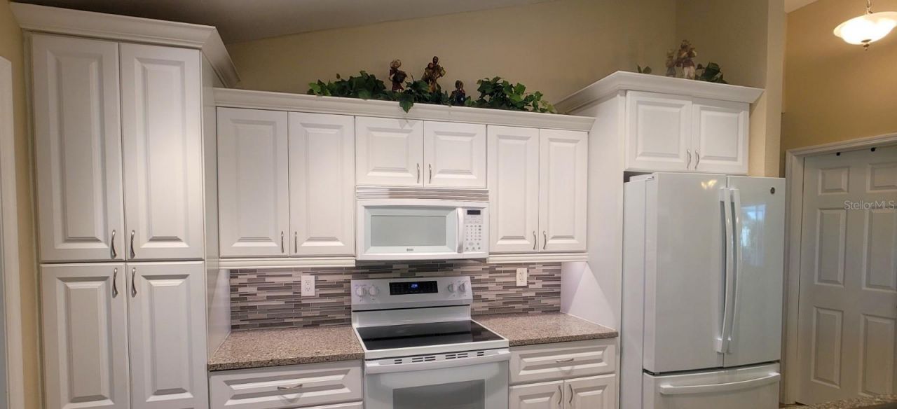 3567 65th Avenue Circle E, Sarasota, FL 34243 Photo