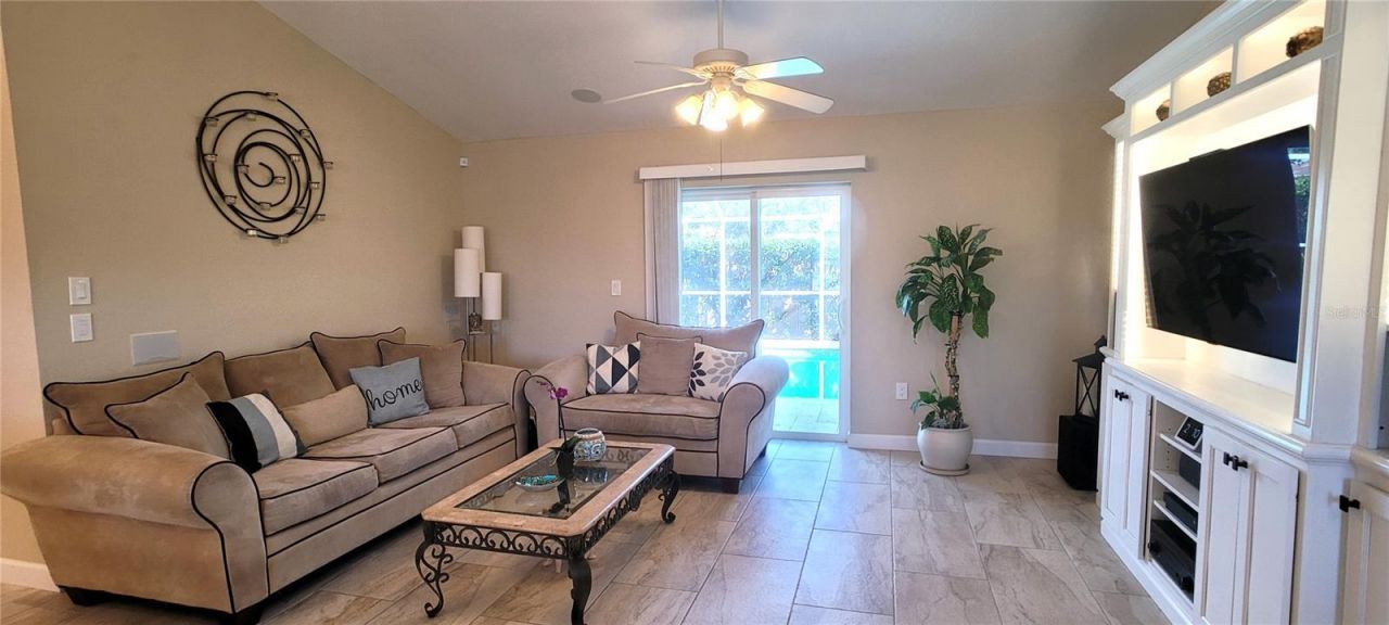 3567 65th Avenue Circle E, Sarasota, FL 34243 Photo
