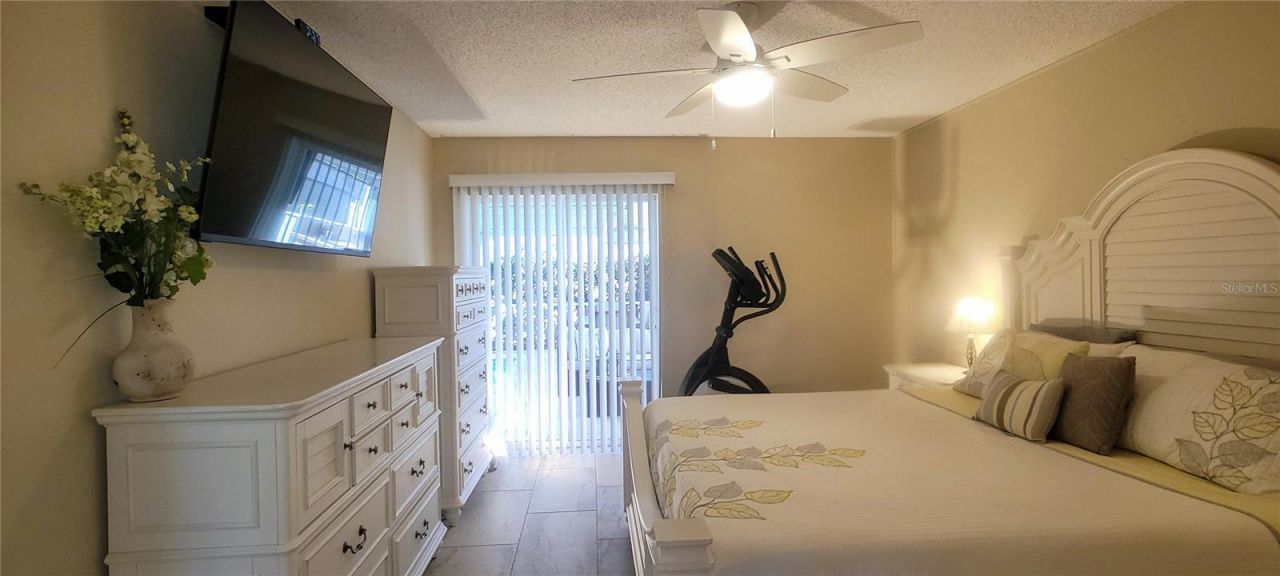 3567 65th Avenue Circle E, Sarasota, FL 34243 Photo