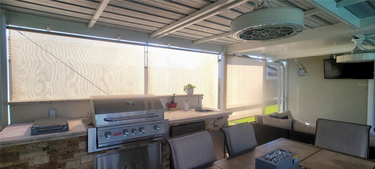 3567 65th Avenue Circle E, Sarasota, FL 34243 Photo