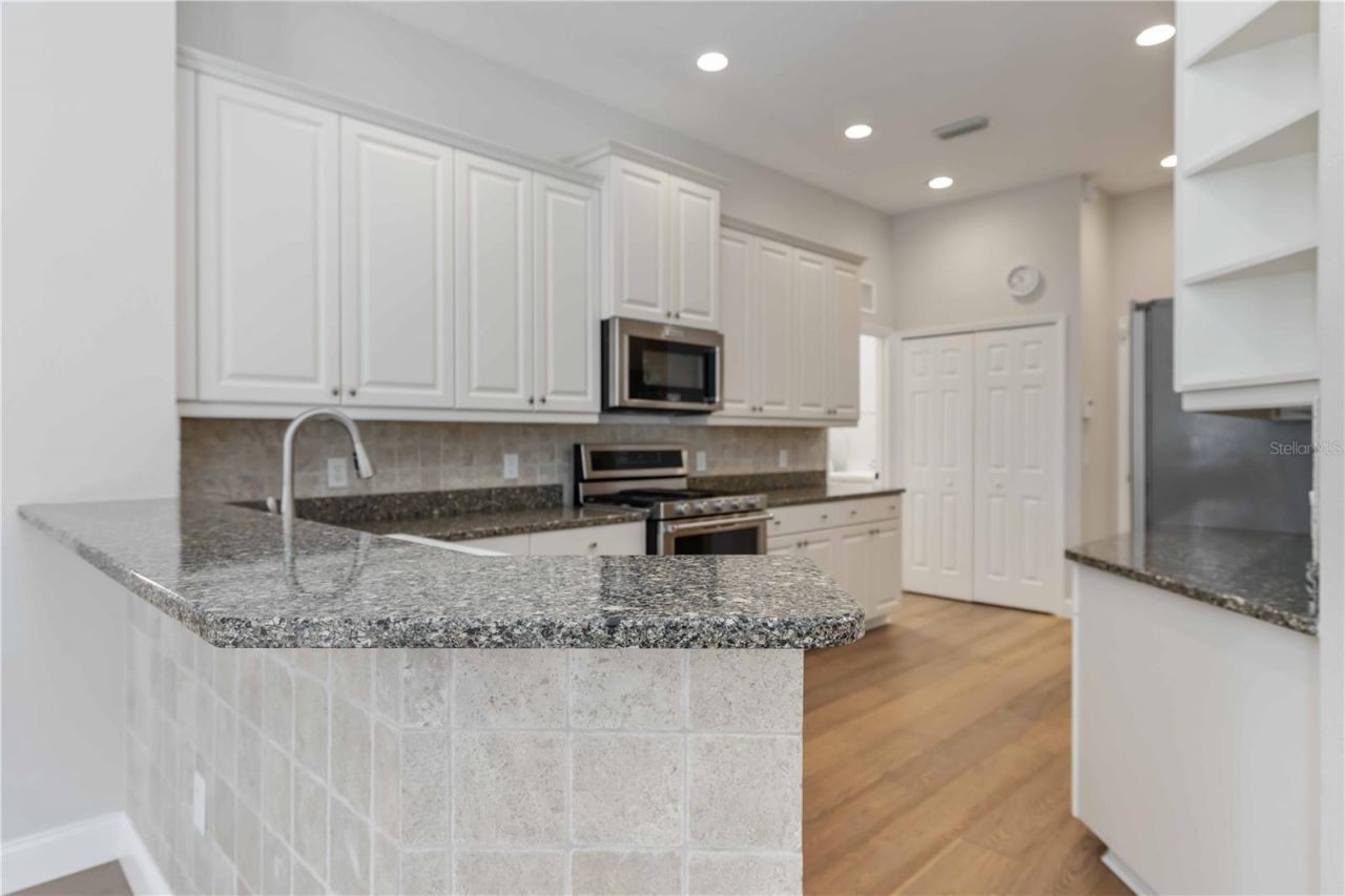 7707 Ashley Circle, Bradenton, FL 34201 Photo