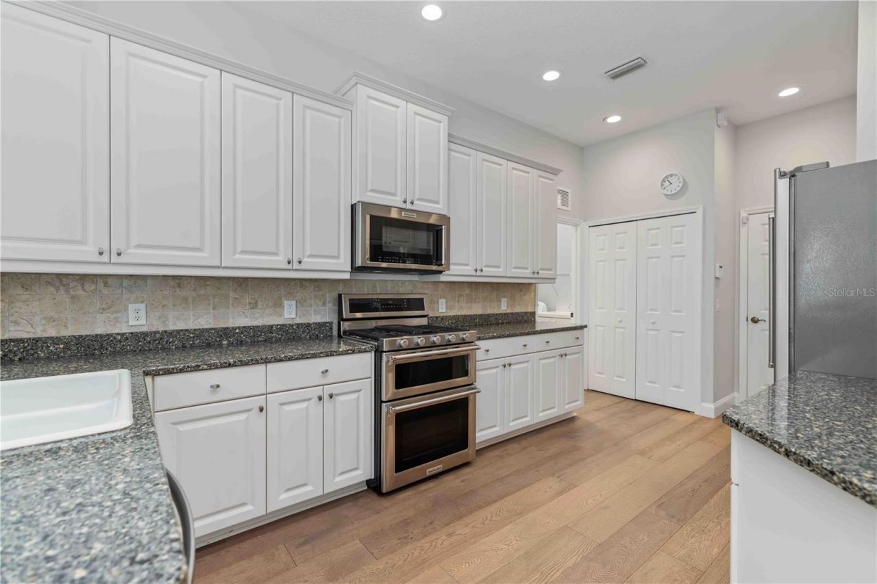 7707 Ashley Circle, Bradenton, FL 34201 Photo