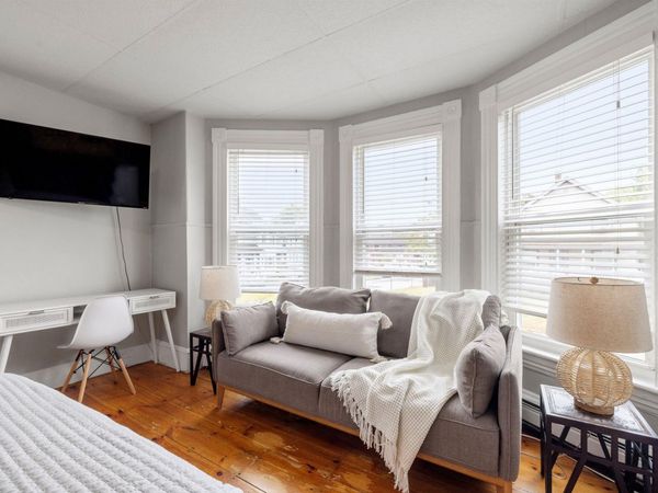 792 Grove Street, Unit 1, Manchester, NH 03103