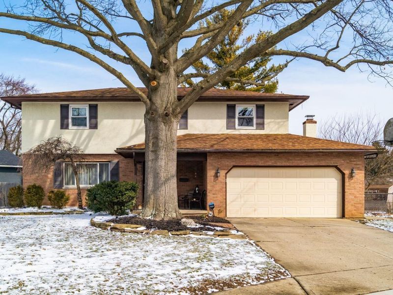 6166 Harrington Court, Columbus, OH 43229 Photo 1