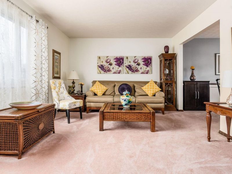 6166 Harrington Court, Columbus, OH 43229 Photo 5