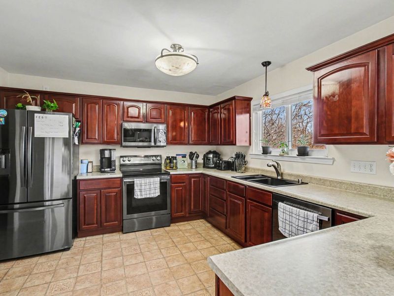 2057 Glenview Drive, Hebron, KY 41048 Photo 9