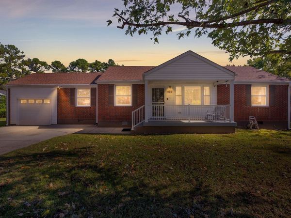902 Drummond Dr, Nashville, TN 37211