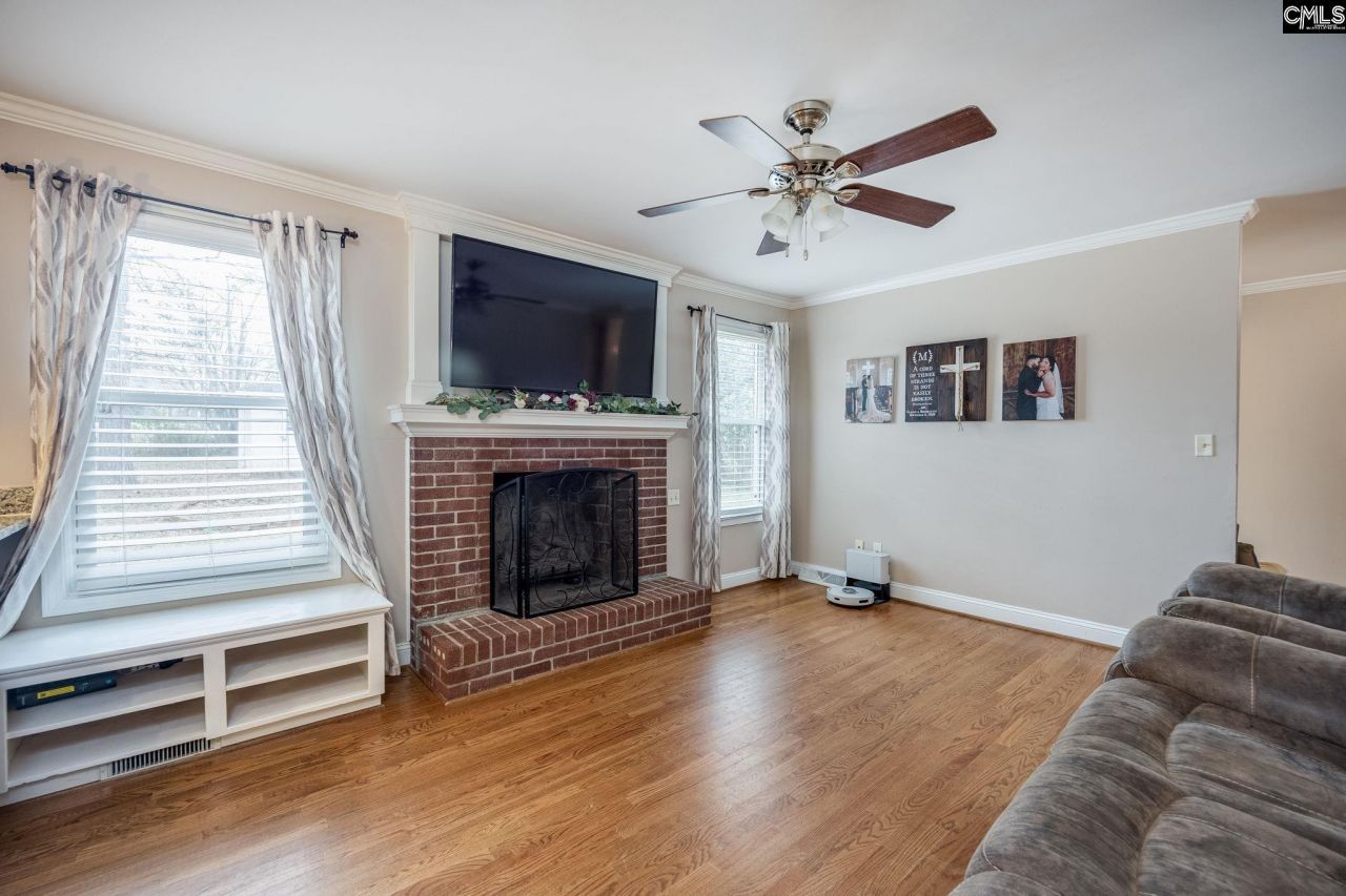 924 Bakersfield Road Photo 10