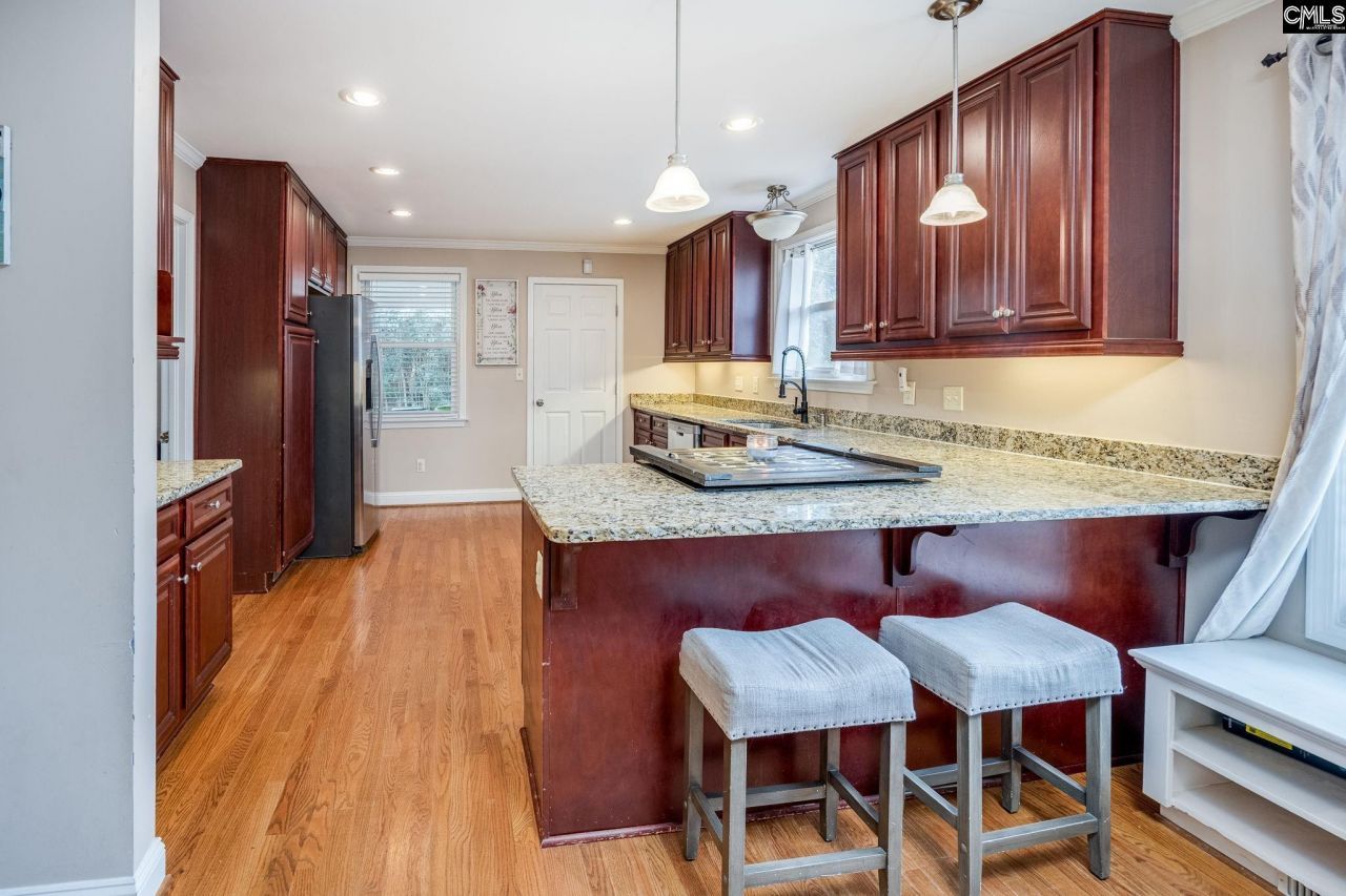 924 Bakersfield Road Photo 12