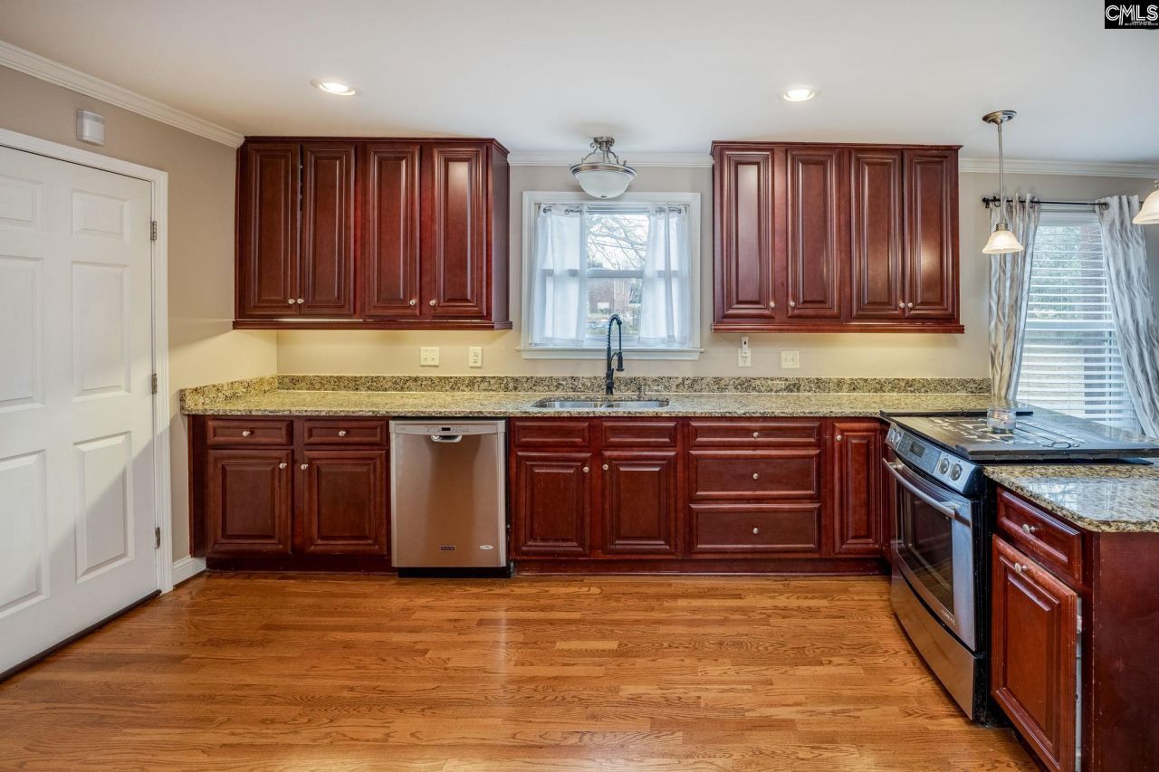 924 Bakersfield Road Photo 13