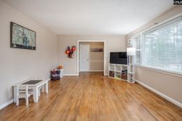 924 Bakersfield Road photo 4