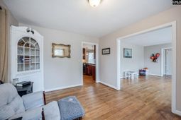 924 Bakersfield Road photo 4